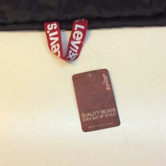 NWT Levi’s Black & Red Logo Drawstring Backpack - Picture 5 of 5